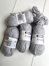 Bundle of Patons Pompero light