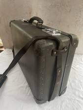 Vintage Globe-Trotter Green