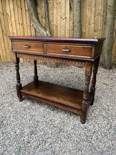 Vintage turned oak - turned, arts