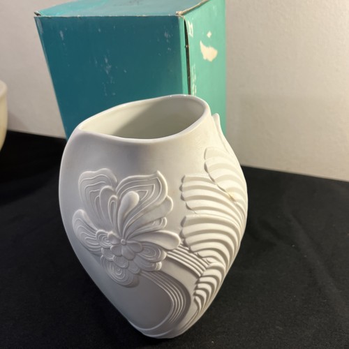 Kaiser porcelain vase - 7,