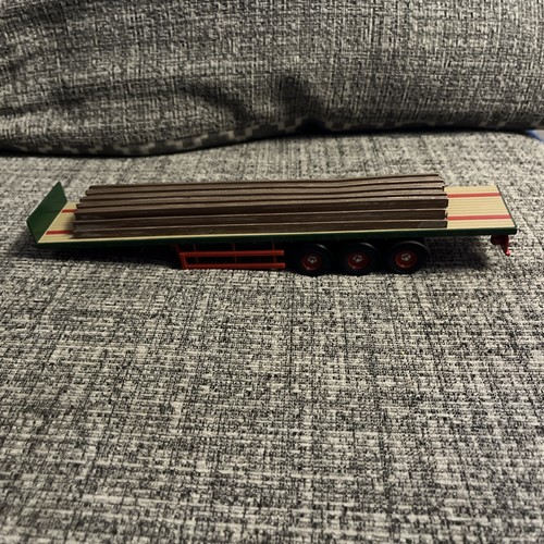 Corgi tri axle flatbed - tri-axle,
