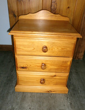 SOLID PINE (HEAVY)  - BEDSIDE CHEST OF 3 DRAWERS - IDEAL FOR UP-CYCLING