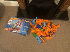Hot Wheels Track Set Cars and
