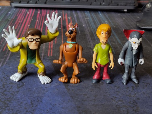 Scooby doo character options - character,