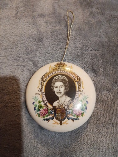 1977 queen elizabeth silver - ii,