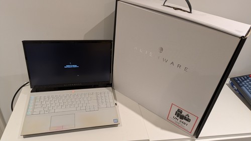 Alienware area 51m - area, white