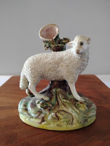 Staffordshire ware kent - staffordshire, sheep