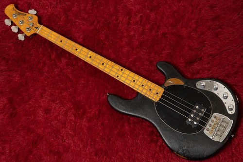 Ernie ball music man stingray - ernie,