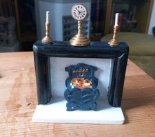1/12 DollHouse - Plaster/Wood Vintage Fireplace with Candles And Clock