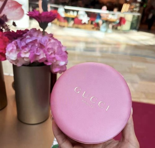 Gucci sakura pink round - gucci, vanity