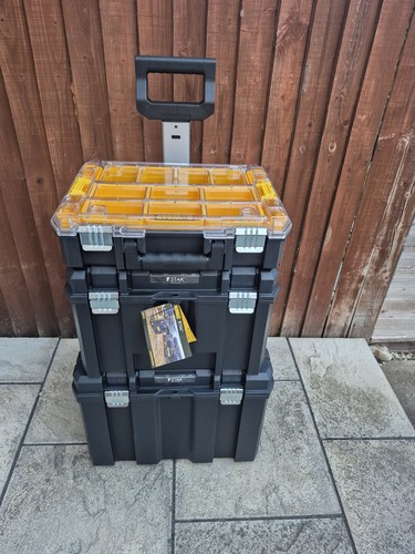 100 cash kt9 - cash, surrey