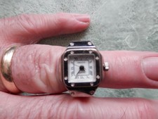 IMADO Square dial Finger Ring