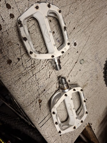 Dmr v12 pedals mtb white - dmr,