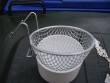 Canary wire mesh nest with