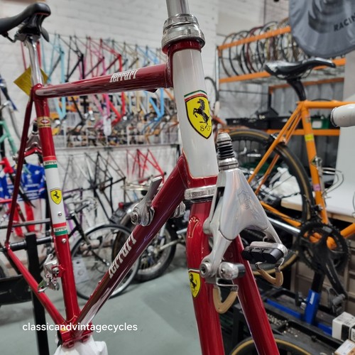 Classic and vintage cycles - classic,