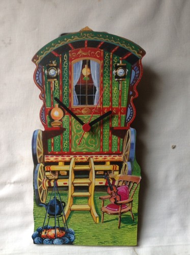 Wooden wall clock readings - ,