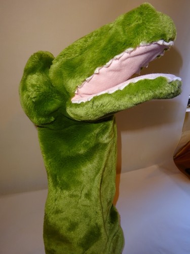 Alligator crocodile hand - alligator/crocodile,
