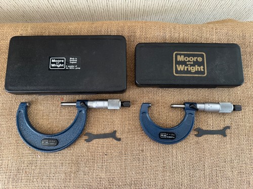 Excellent pair 1 - , &