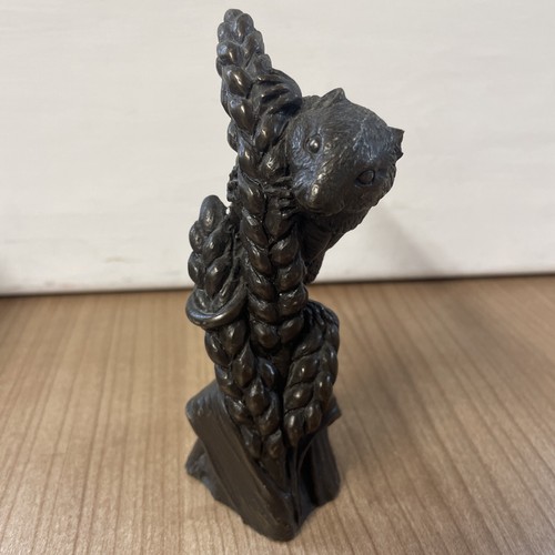Bronze resin field - bronze,