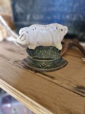 Little Rustic Farmhouse Porky