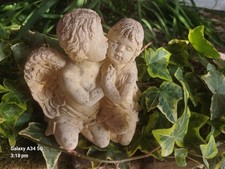  Vintage small Statue Of 2 Cherubs Kissing Cheek Shabby Chic , 12 X 14 cm 