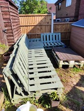 wooden pallet garden furniture