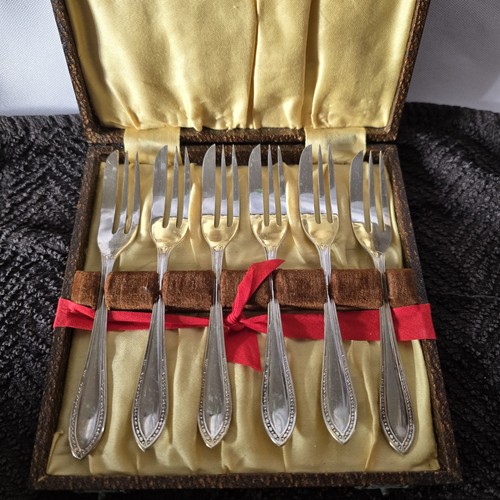 Vintage boxed set - boxed, of