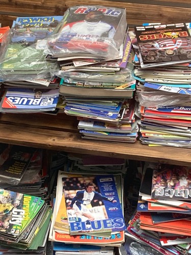 Football programmes 80 - x,