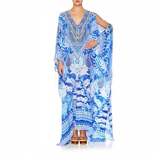 Camilla Throwing Shade Slit