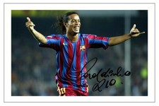 RONALDINHO BARCELONA SIGNED