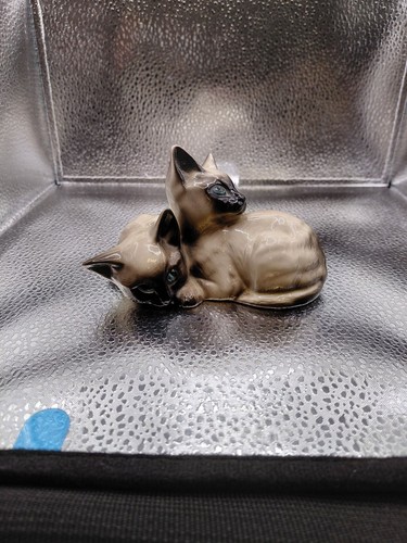 Beswick siamese cat figurine - beswick,