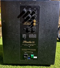Strata III100 WATT MOSFETSUB-BASS SPEAKER SYSTEMPROTECTED BYSET-SAFE