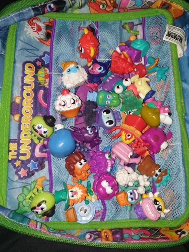 Moshi monsters figure party - +,