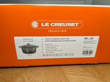 Le Creuset Signature Round