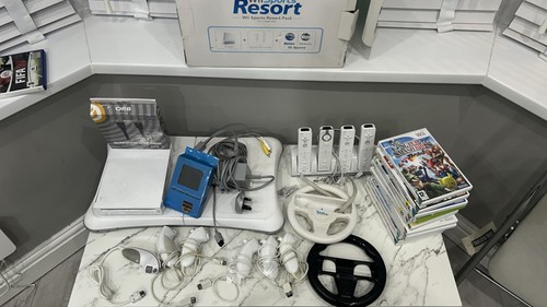 Nintendo wii console with fit - nintendo,