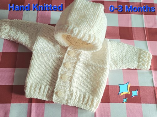 Baby month hand - hand, knitted