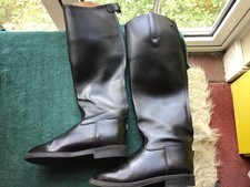 Rectiligne leather riding
