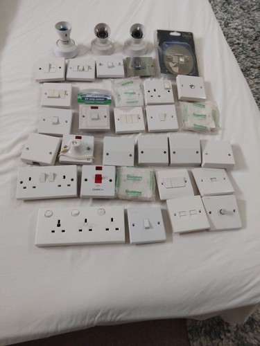 Job lot electrical fittings - ,