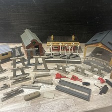 Triang Hornby OO gauge R473 ticket office station buildings spares repair signal