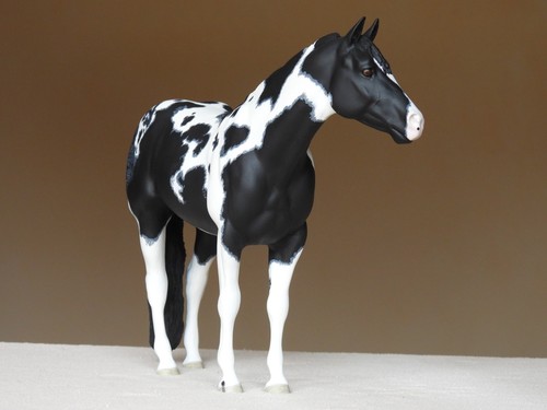 Artist resin model - model, horse