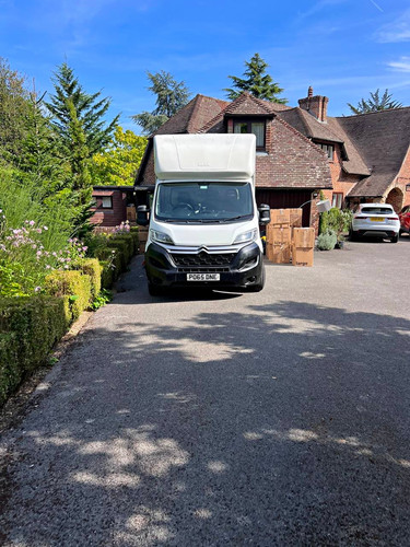 Man and van house - house, flat