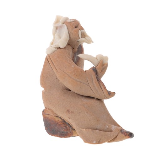 Sitting old figurines - ,