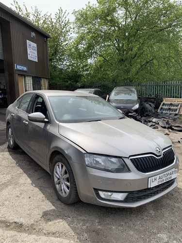 Skoda octavia mk3 - skoda, hatchback