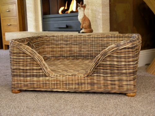 Medium charles wicker dog bed - medium,