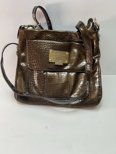 Anne klein brown croc - anne, embossed