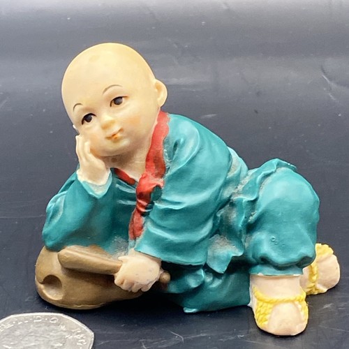 Vintage resin kung - resin, shaolin