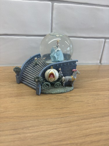 Disney snow globe - ,