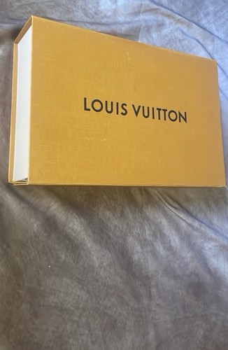 Authentic louis vuitton - 🟡,