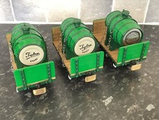 sm32 model railway flat wagons 3 off Hudson type with barrel loads.