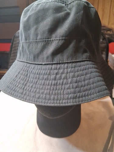 100 authentic black chapeaux - 100%,